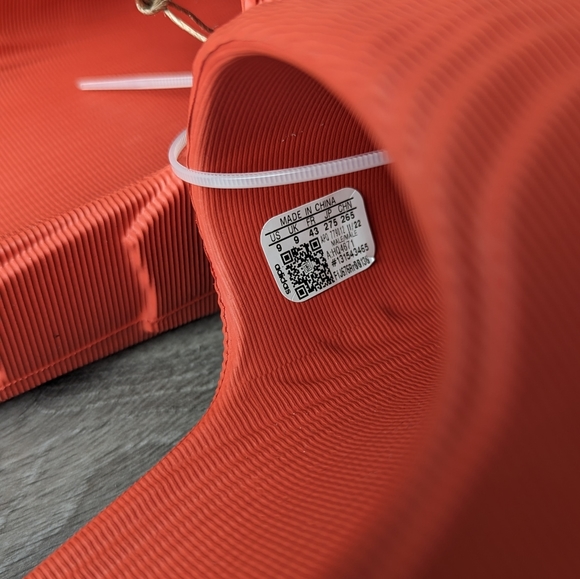 ADDIDAS ADDILETTE 22 Flip-flops - Picture 6 of 7